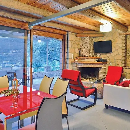 Limni Keriou Sleeps 6 Air Con Wifi *